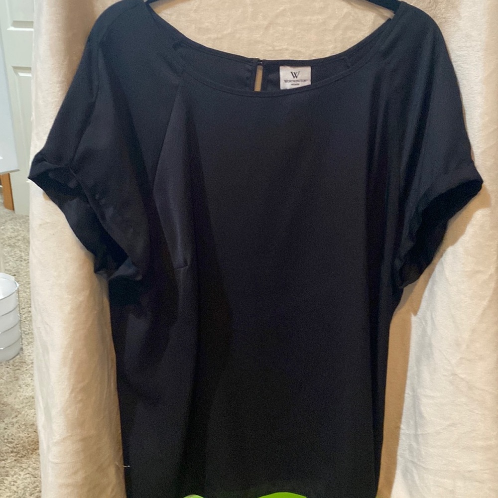 Blk 2x worthington woman shirt